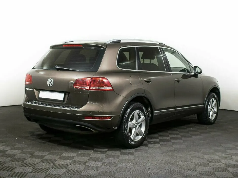 Volkswagen Touareg II — фото 3