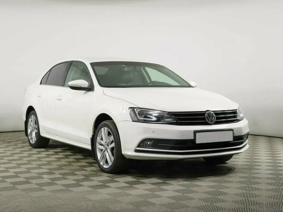 Volkswagen Jetta VI Рестайлинг — фото 2