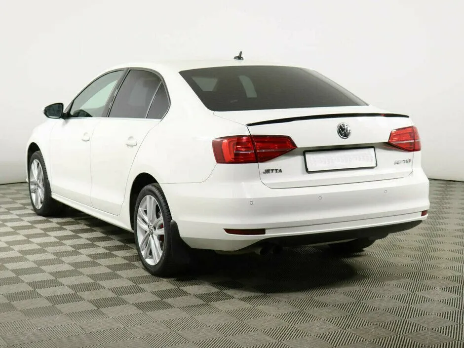 Volkswagen Jetta VI Рестайлинг — фото 3