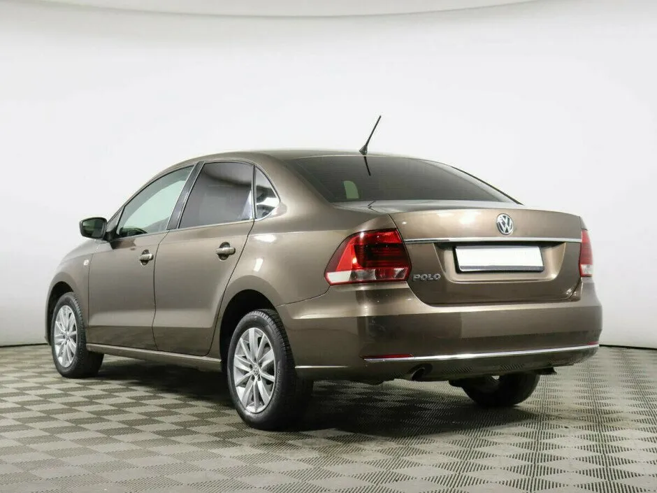 Volkswagen Polo V Рестайлинг — фото 3