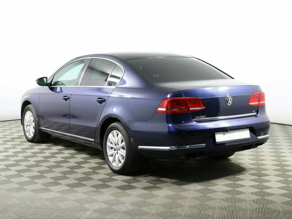 Volkswagen Passat B7 — фото 3