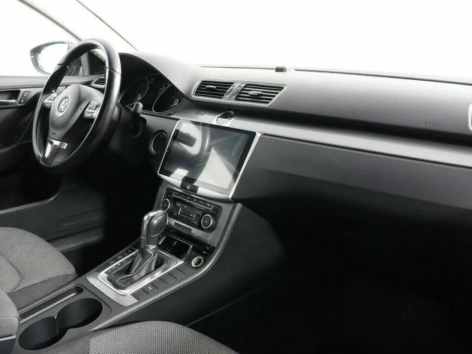 Volkswagen Passat B7 — фото 5