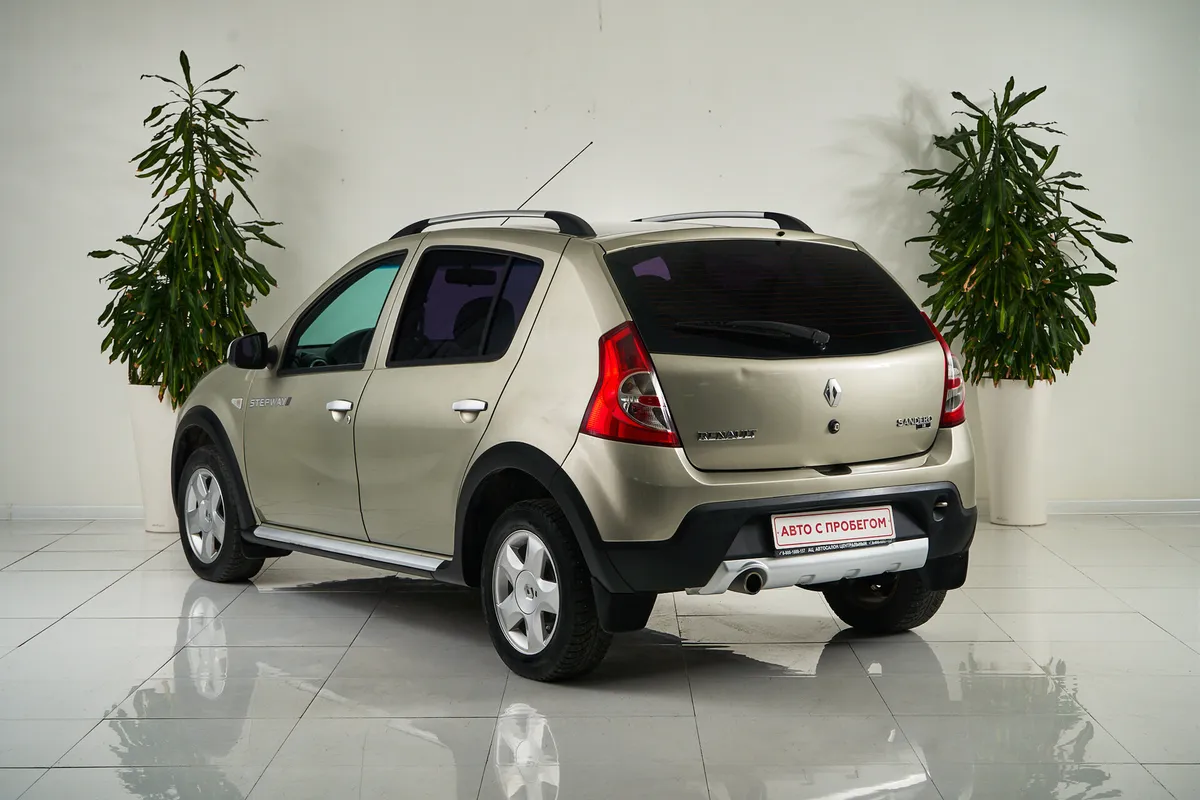 Renault Sandero I — фото 4