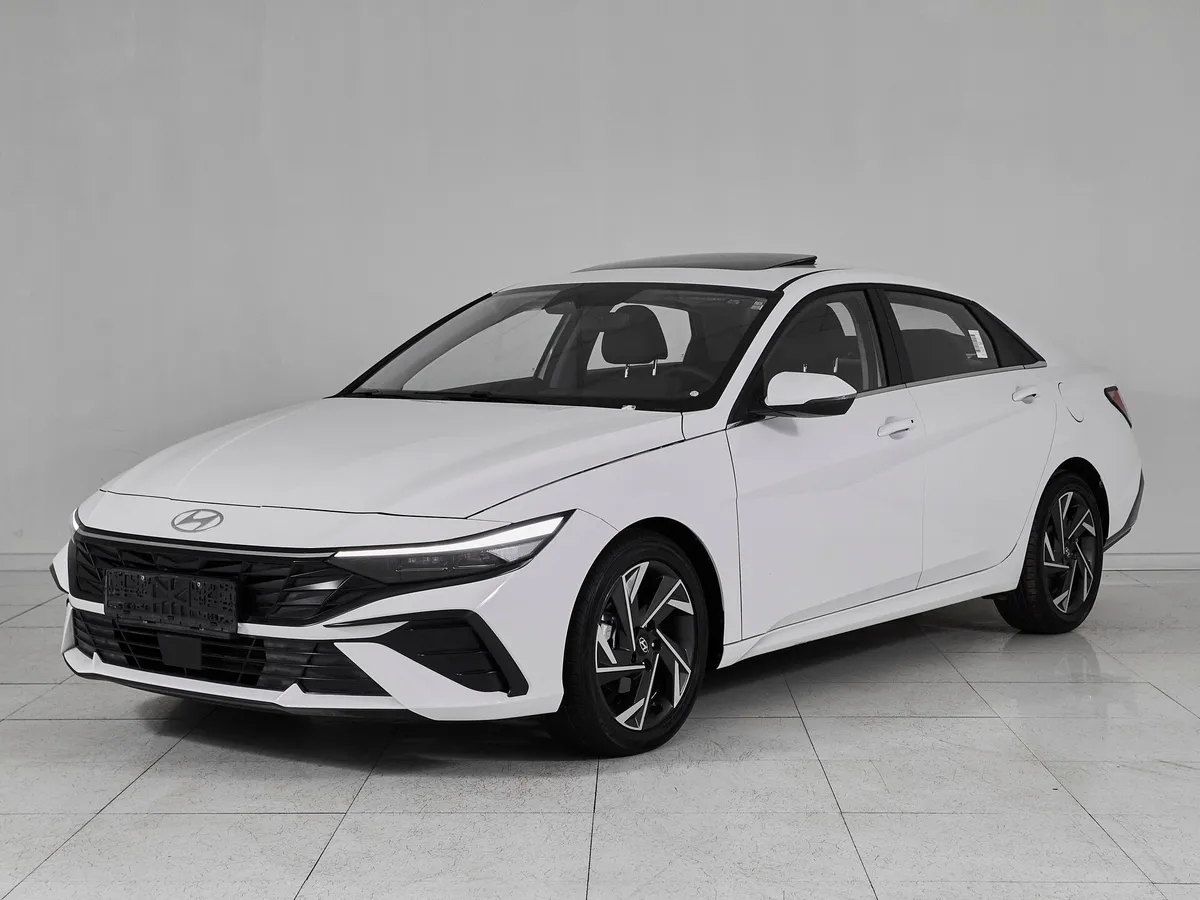 Hyundai Elantra VII (CN7) Рестайлинг · LUX
