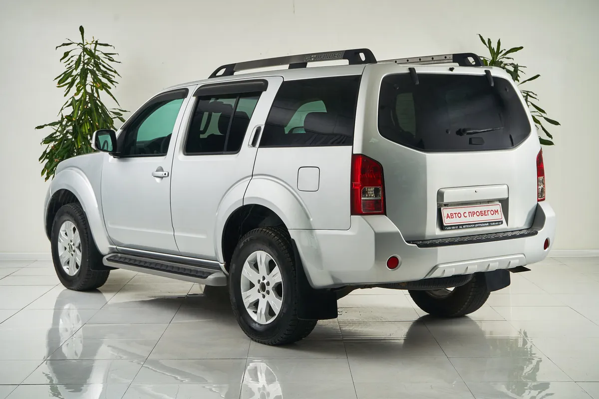 Nissan Pathfinder III — фото 4