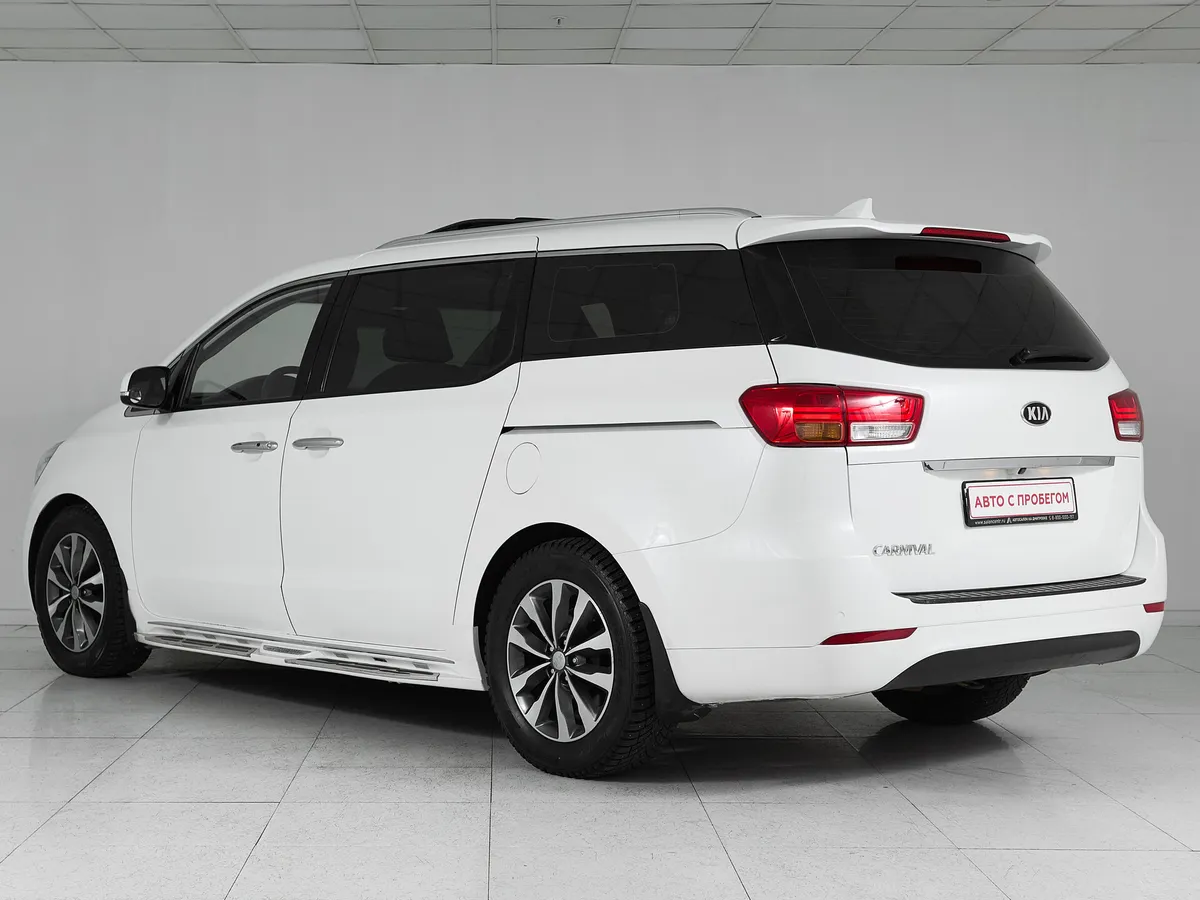 Kia Carnival III — фото 4