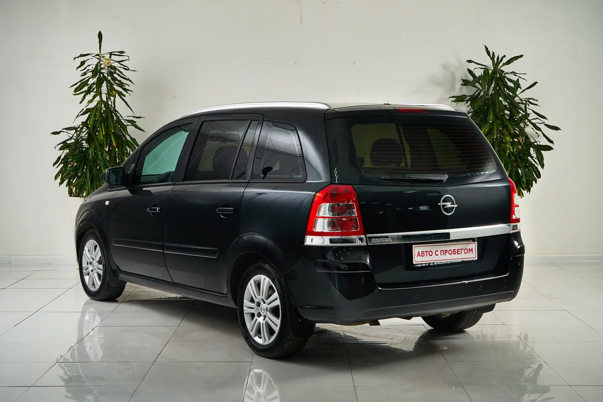 Opel Zafira B Рестайлинг — фото 4