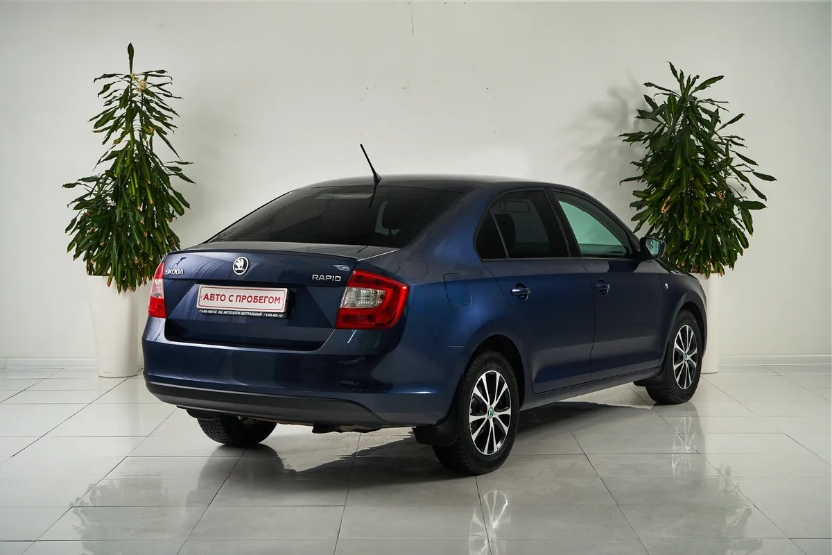 Skoda Rapid I — фото 5