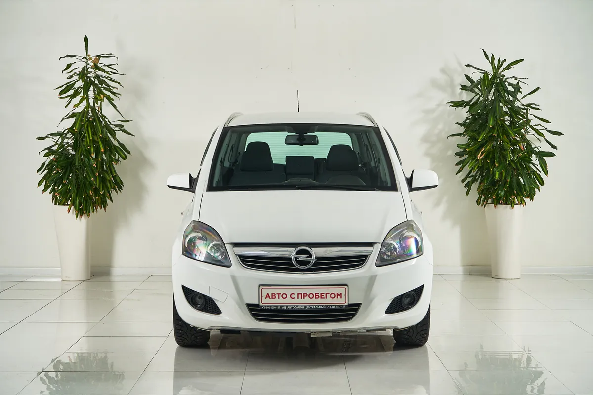 Opel Zafira B Рестайлинг — фото 2