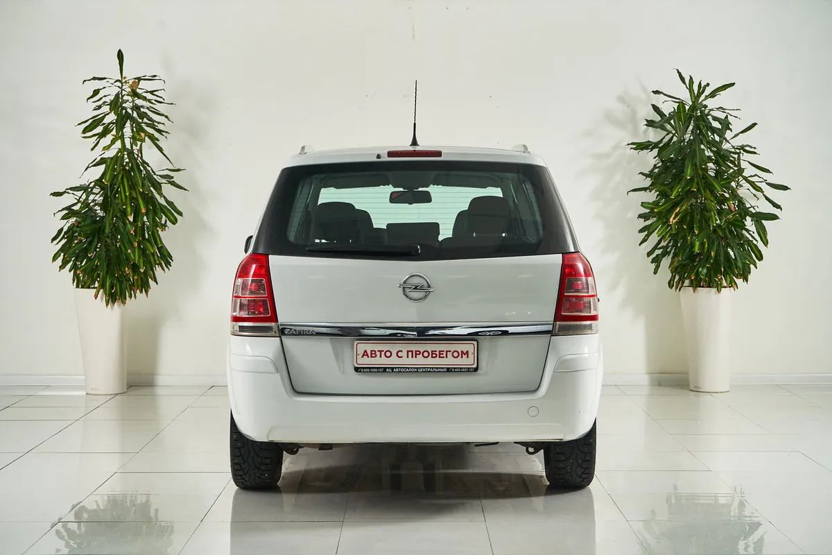 Opel Zafira B Рестайлинг — фото 5