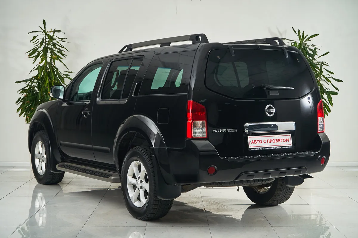 Nissan Pathfinder III Рестайлинг — фото 4