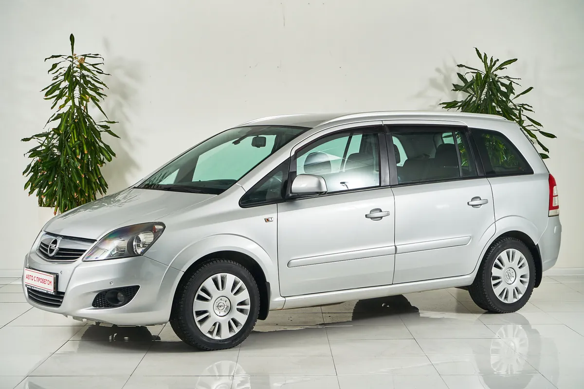 Opel Zafira B Рестайлинг