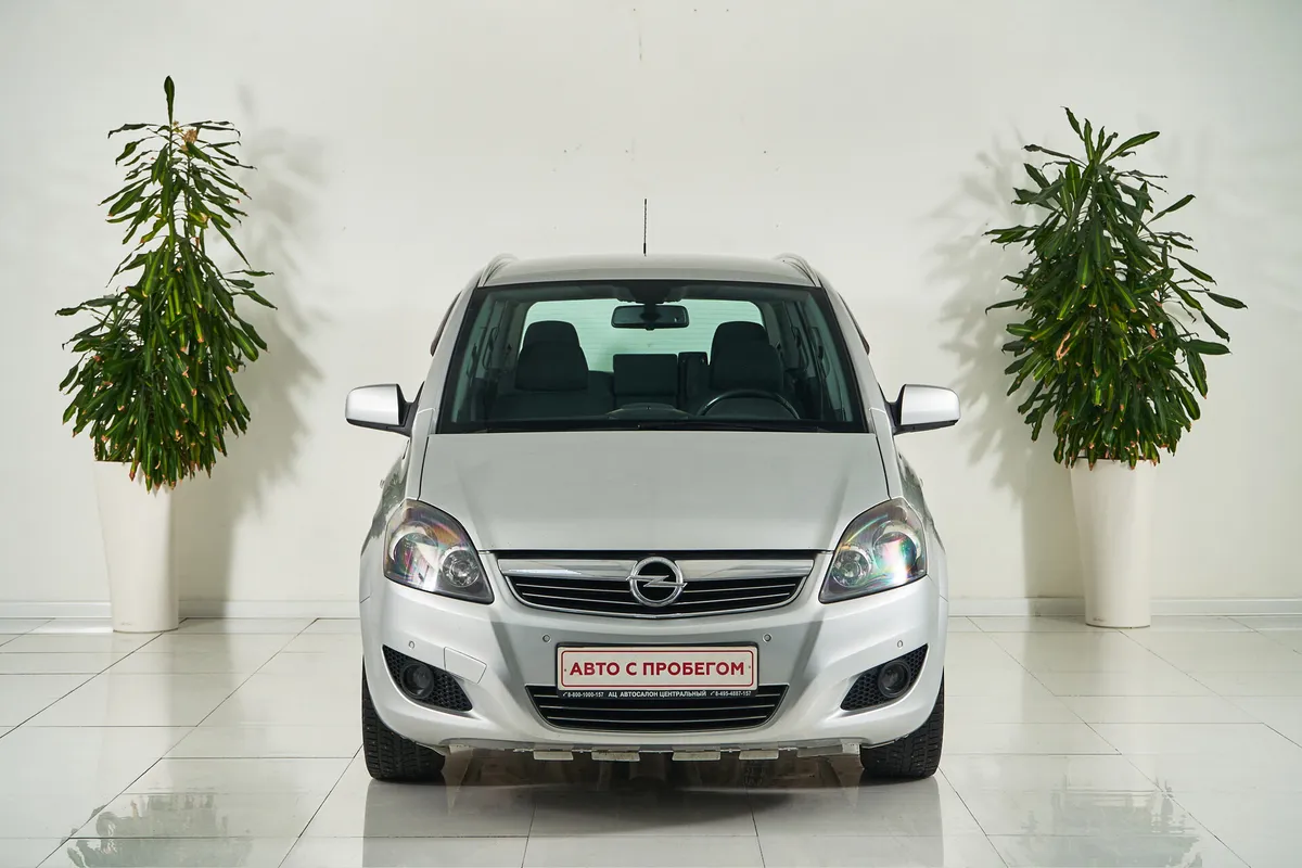 Opel Zafira B Рестайлинг — фото 2