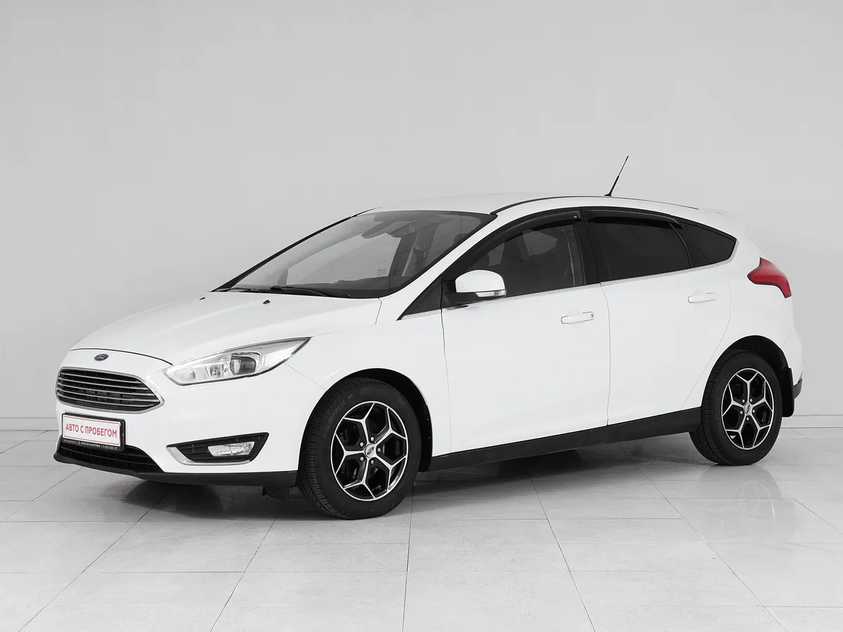 Ford Focus III Рестайлинг · White and Black
