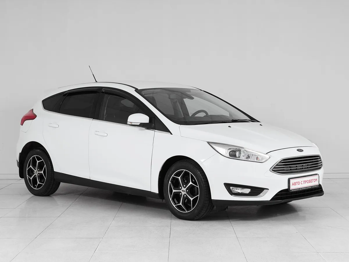 Ford Focus III Рестайлинг · White and Black — фото 3