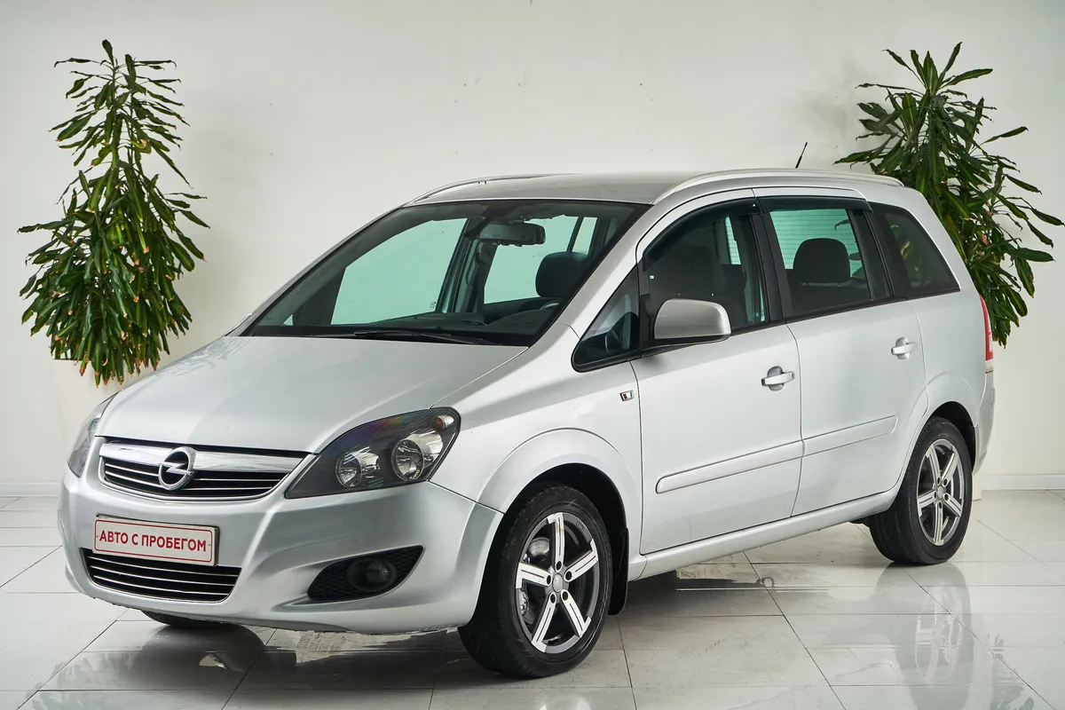 Opel Zafira B Рестайлинг