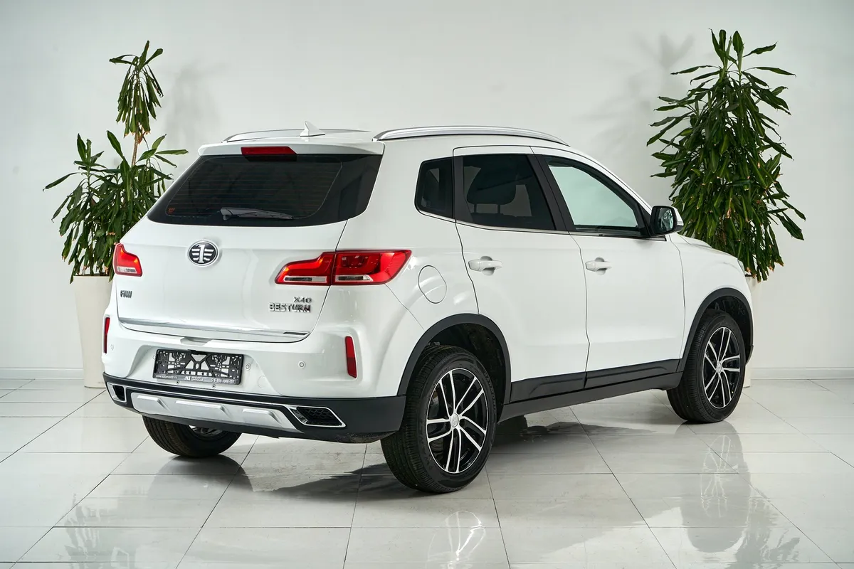 FAW Besturn X40 I · Luxury — фото 4