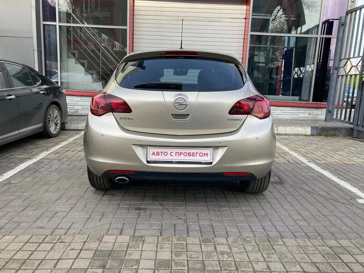 Opel Astra J — фото 4
