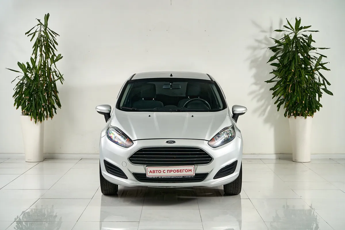 Ford Fiesta Mk6 Рестайлинг — фото 2
