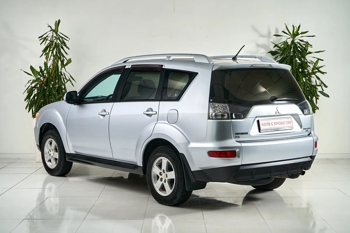 Mitsubishi Outlander II Рестайлинг — фото 4