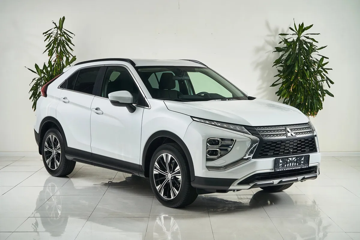Mitsubishi Eclipse Cross I — фото 3