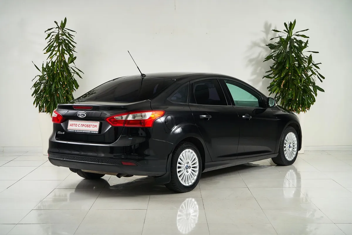 Ford Focus III — фото 5
