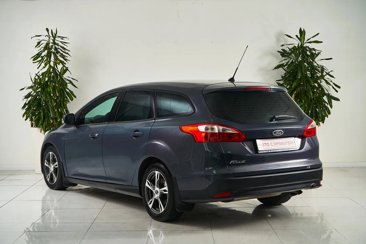 Ford Focus III — фото 4