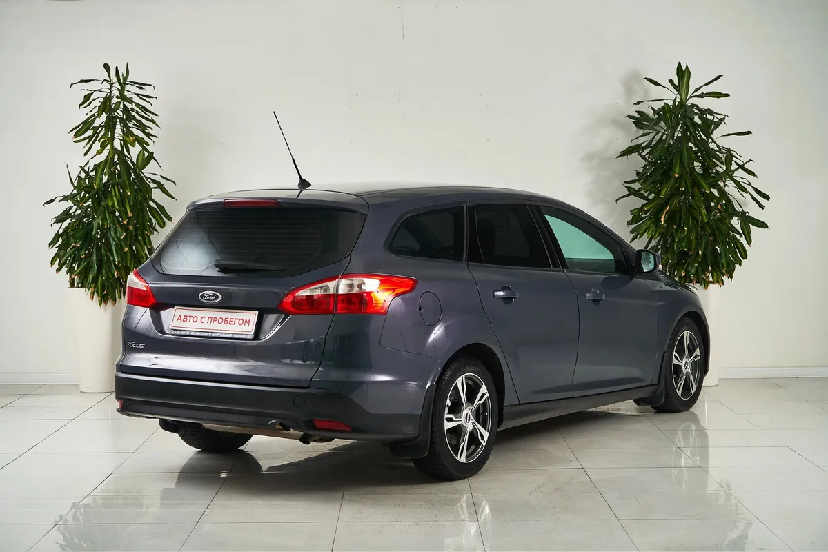 Ford Focus III — фото 5