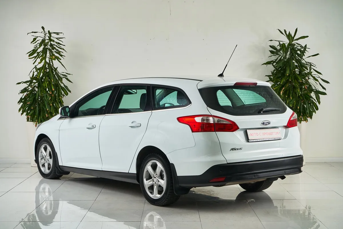Ford Focus III — фото 4