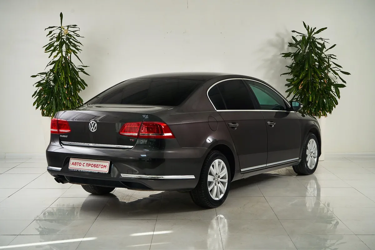 Volkswagen Passat B7 — фото 5
