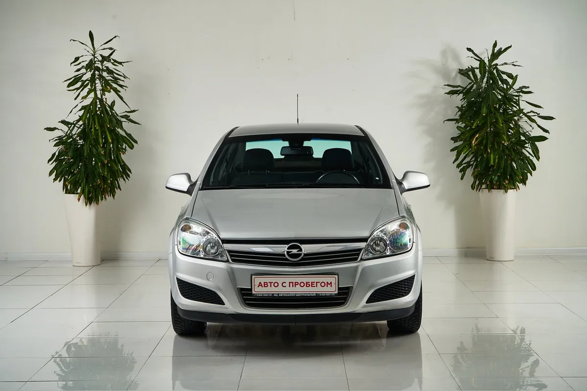 Opel Astra H Рестайлинг — фото 2