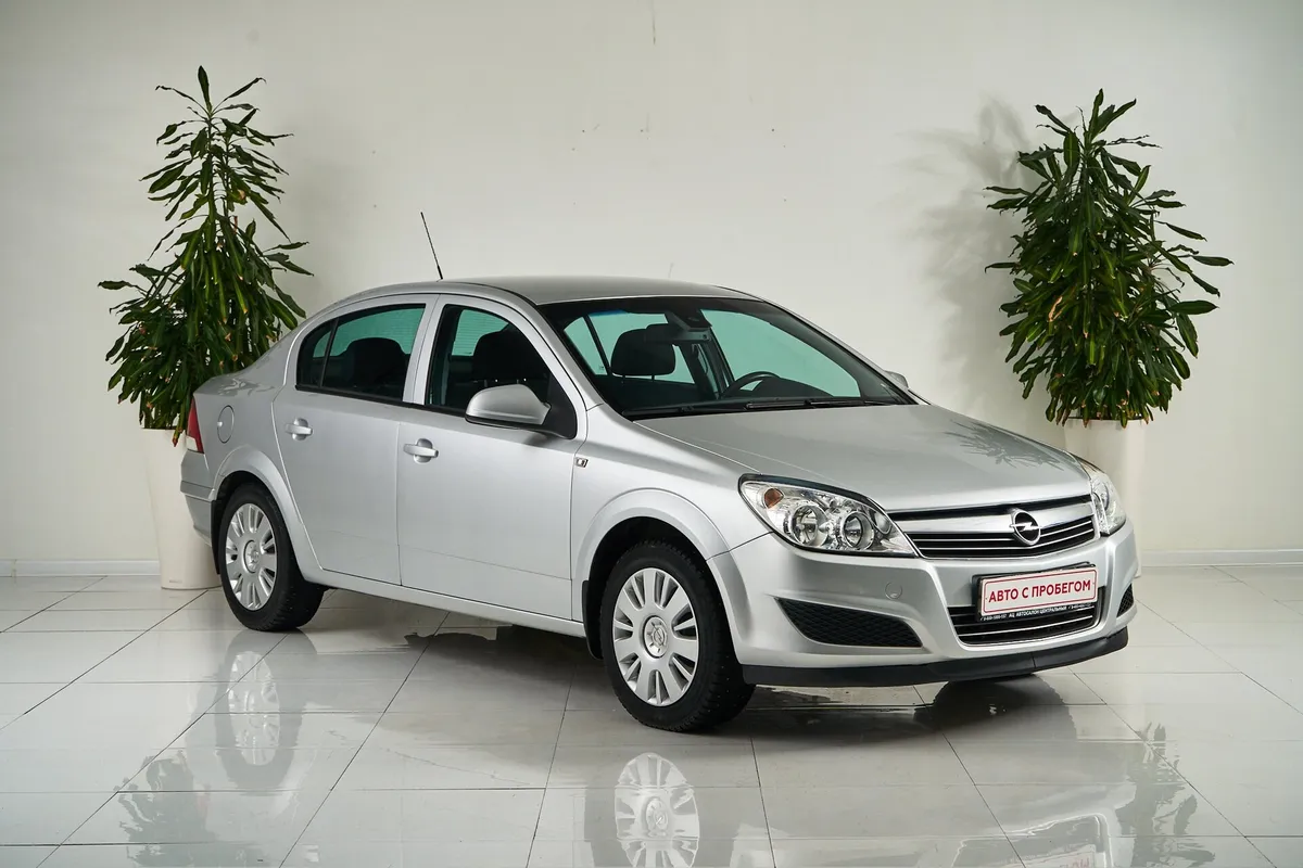 Opel Astra H Рестайлинг — фото 3