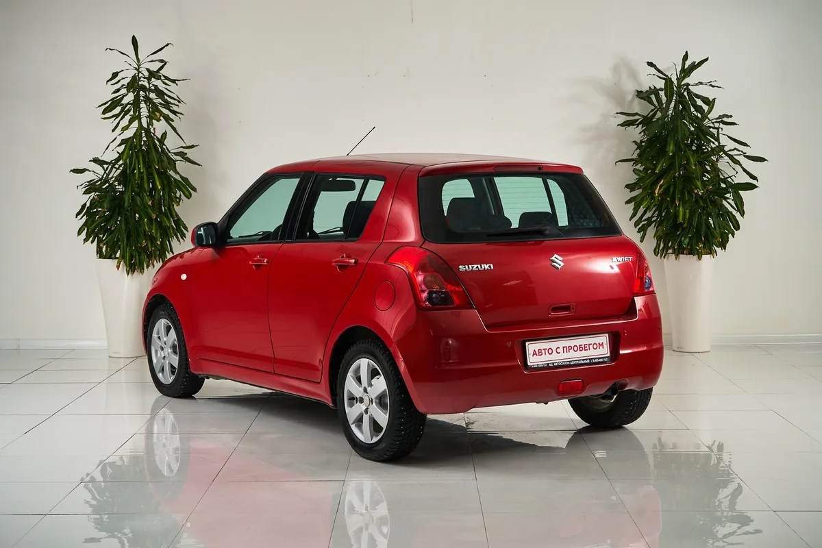 Suzuki Swift III — фото 4