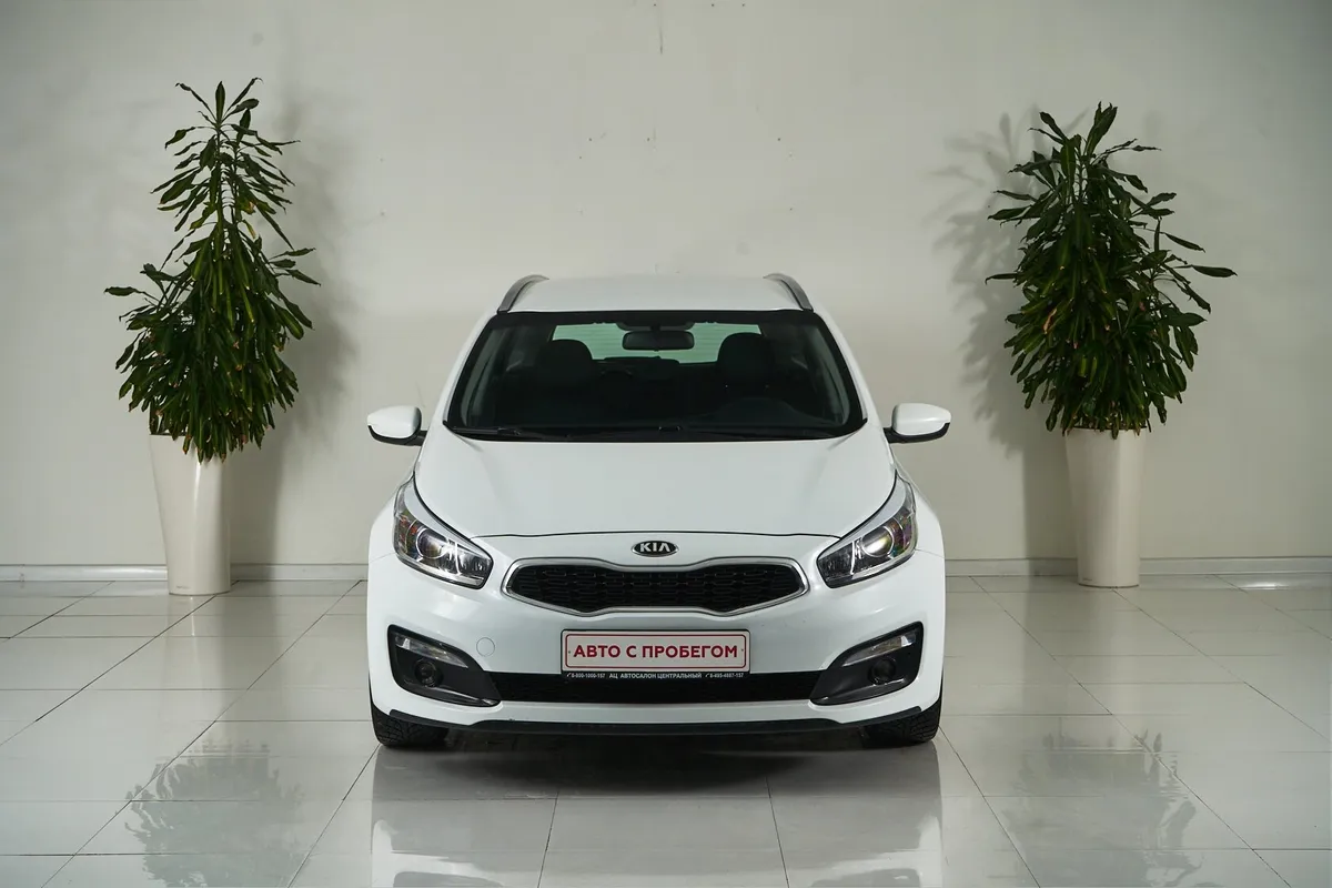 Kia Ceed II Рестайлинг · Luxe — фото 2
