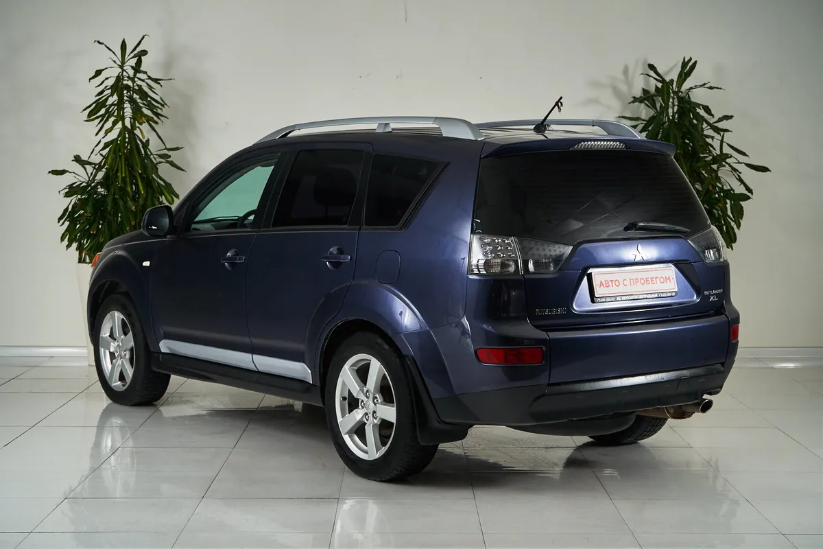 Mitsubishi Outlander II · Invite — фото 4