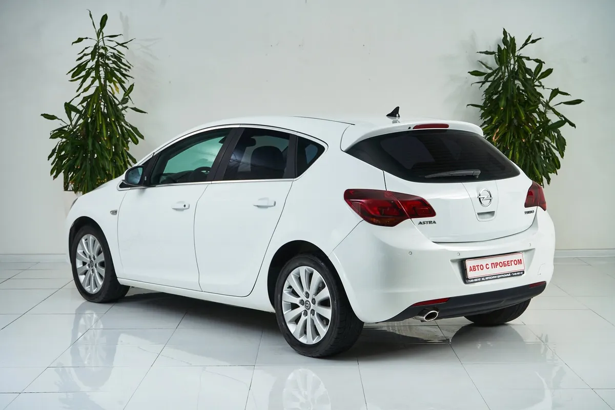 Opel Astra J · Cosmo — фото 4