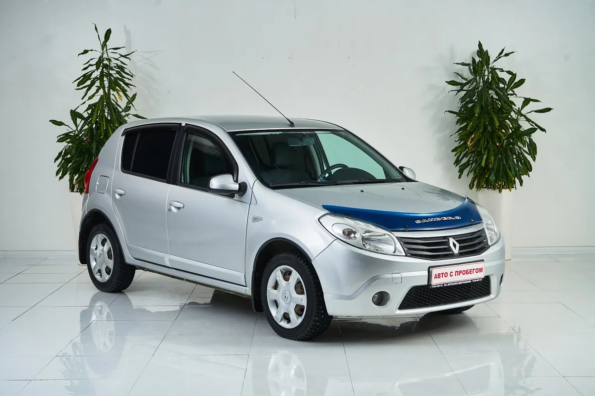 Renault Sandero I — фото 3