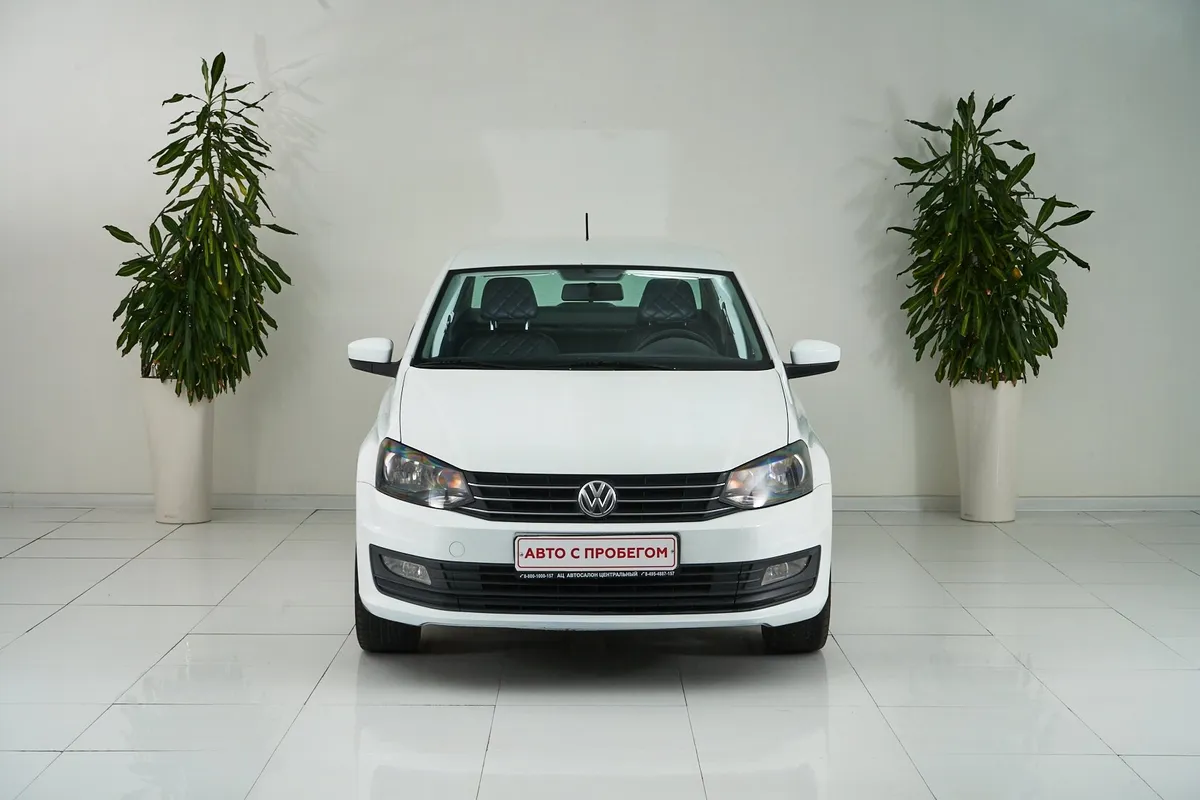 Volkswagen Polo V Рестайлинг — фото 2