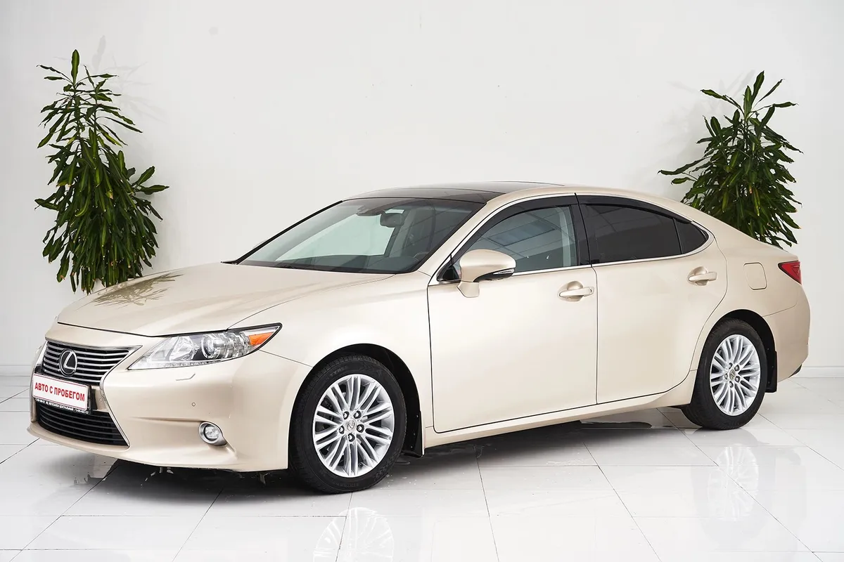 Lexus ES VI