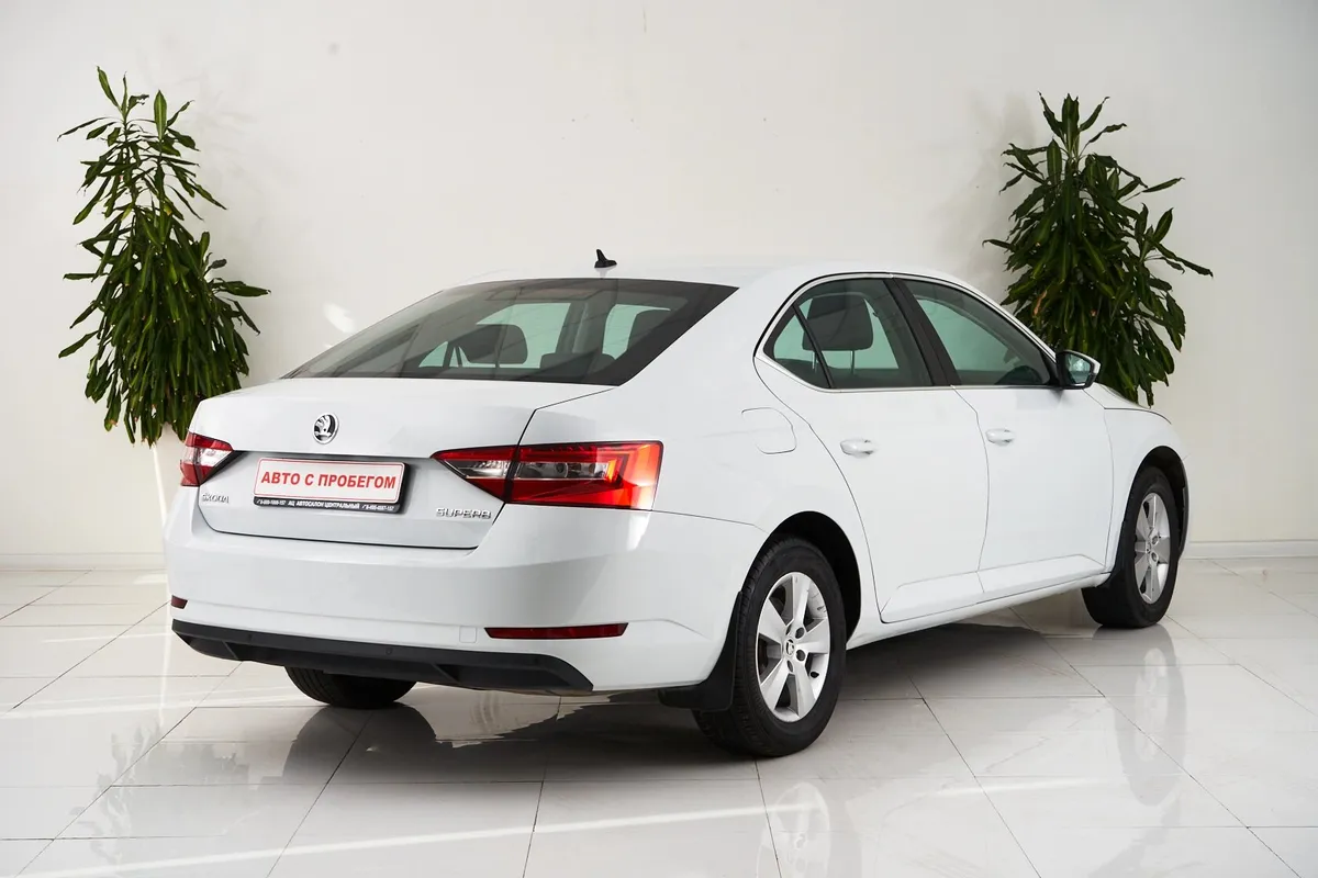Skoda Superb III — фото 5