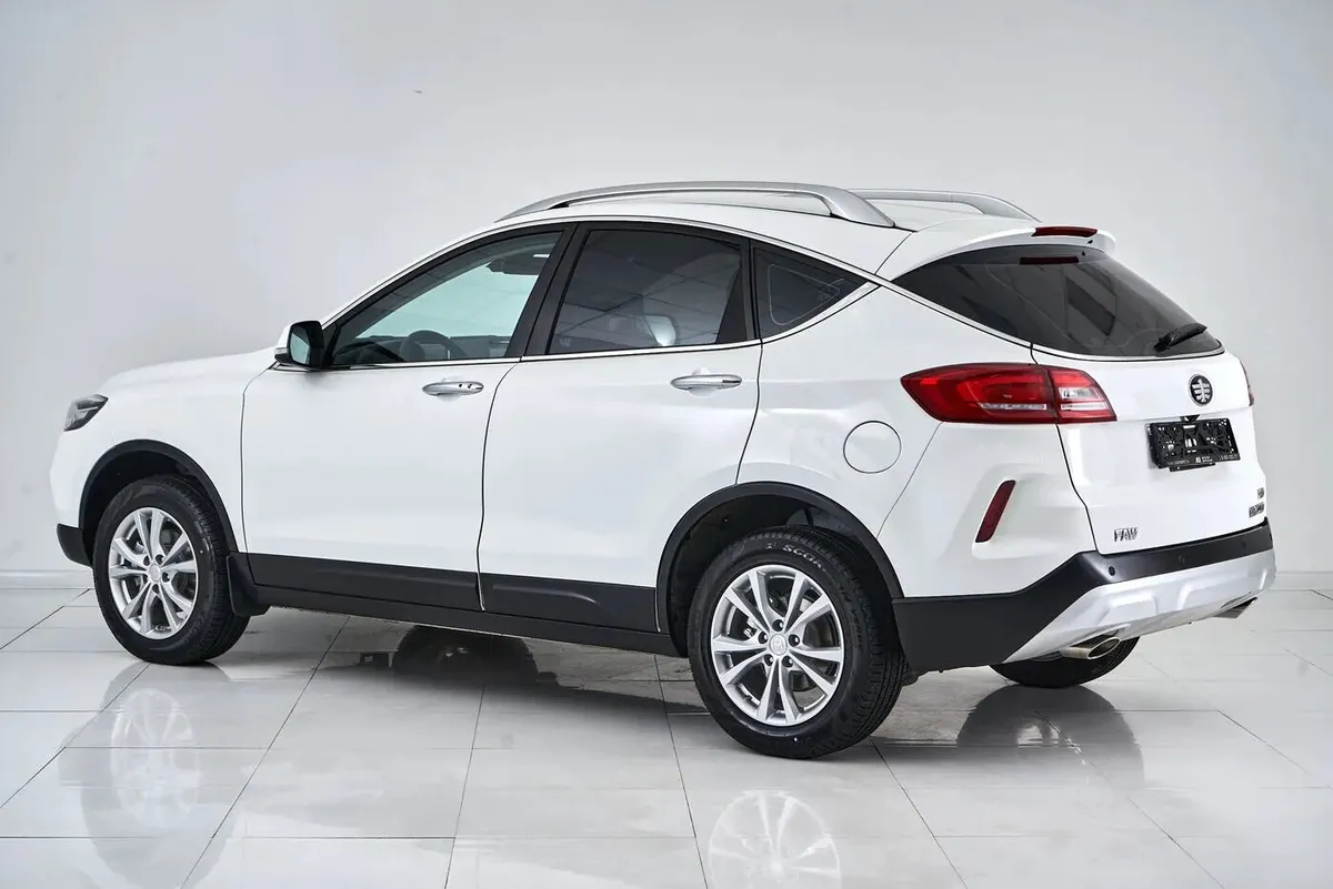 FAW Besturn X80 I Рестайлинг · Luxury — фото 4