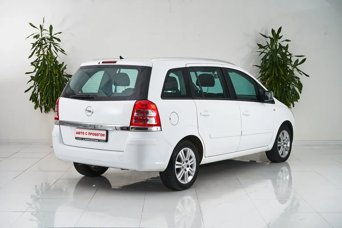 Opel Zafira B Рестайлинг — фото 5