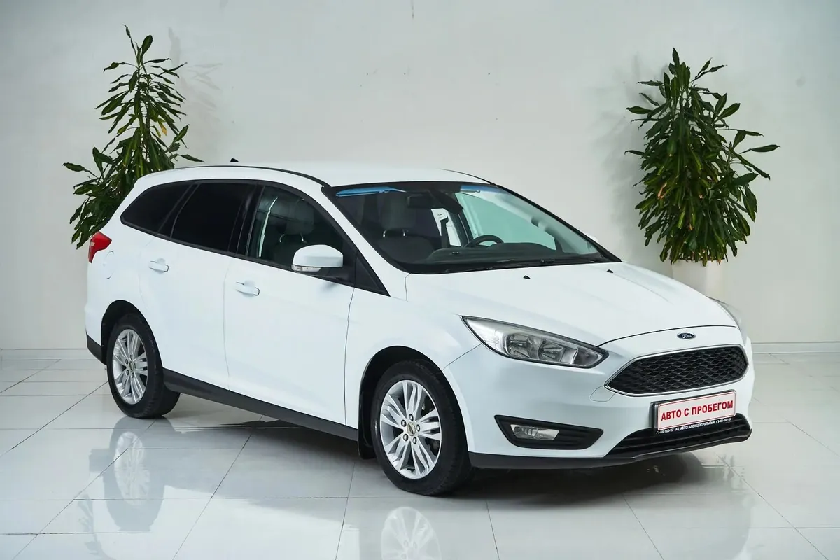 Ford Focus III Рестайлинг · Titanium — фото 3