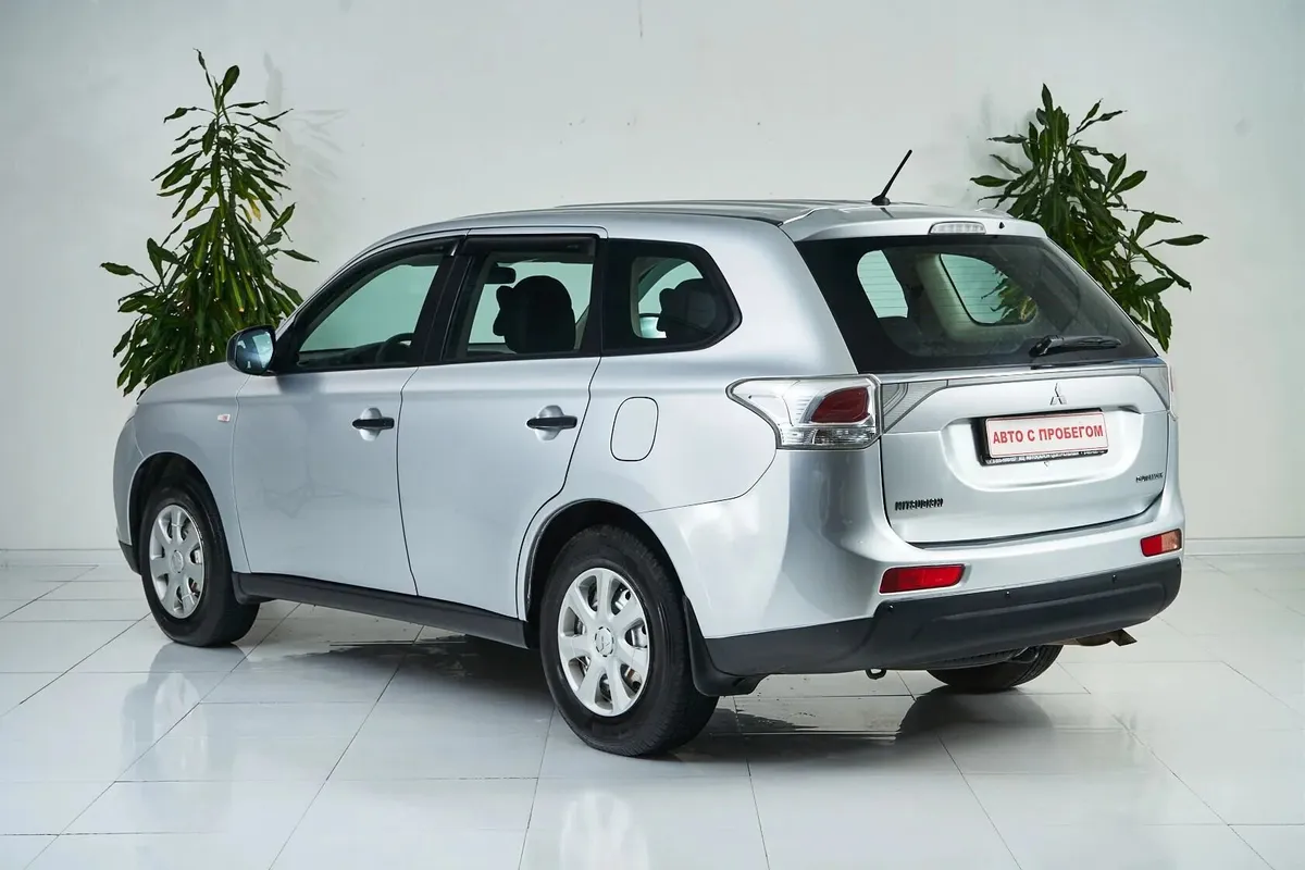 Mitsubishi Outlander III · Invite — фото 4