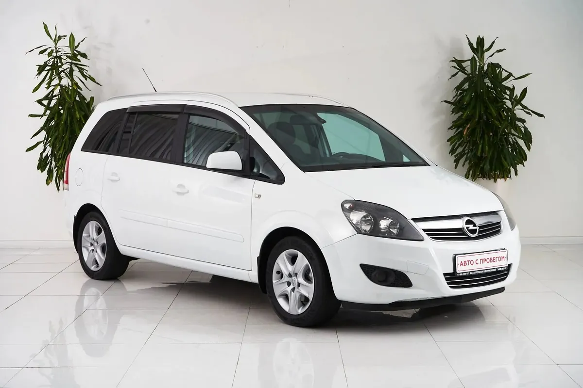 Opel Zafira B Рестайлинг — фото 3