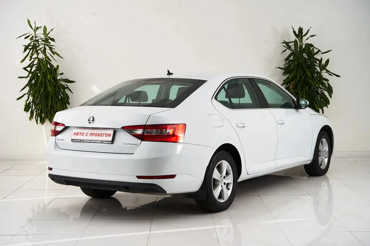 Skoda Superb III — фото 5