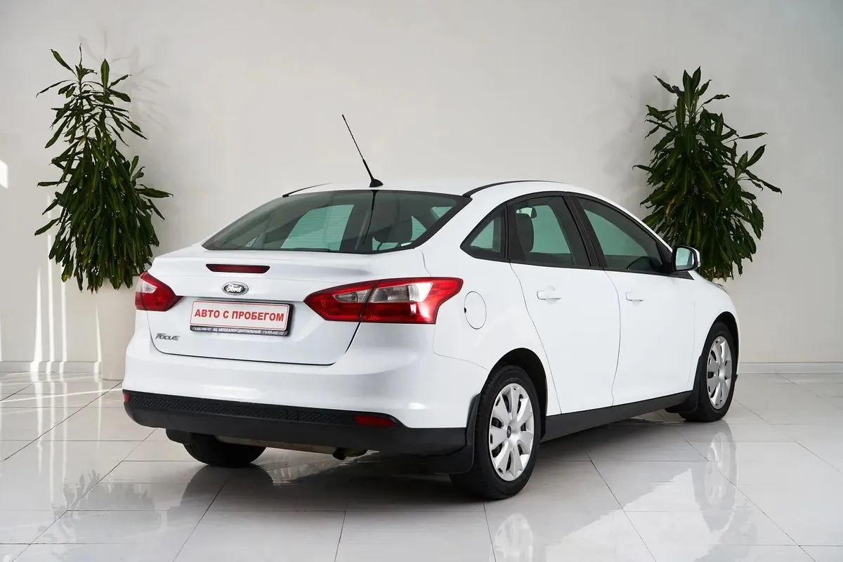 Ford Focus III — фото 5