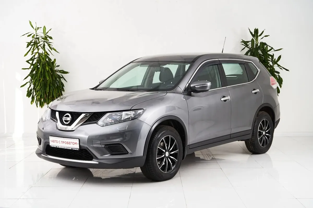 Nissan X-Trail III · SE Top