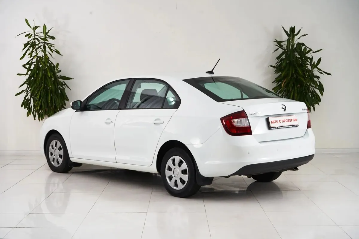 Skoda Rapid I Рестайлинг — фото 4