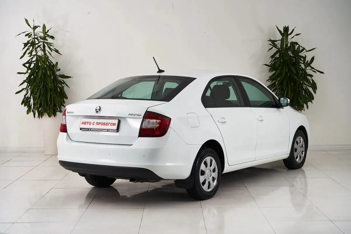 Skoda Rapid I Рестайлинг — фото 5